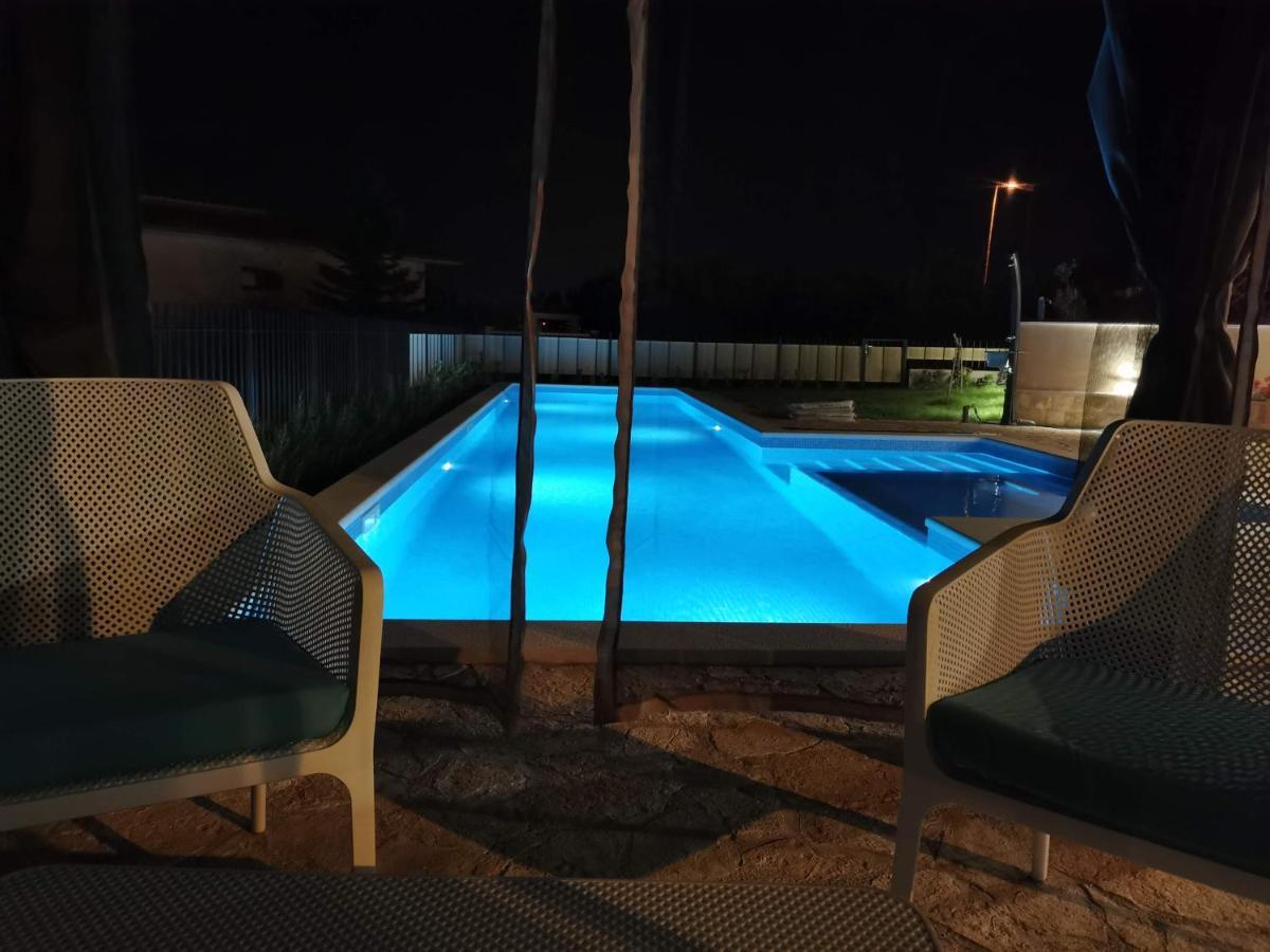 Villa Mater - Luxuriously Equipped Villa With A 15M Long Swimming Pool Žrnovnica Exterior foto