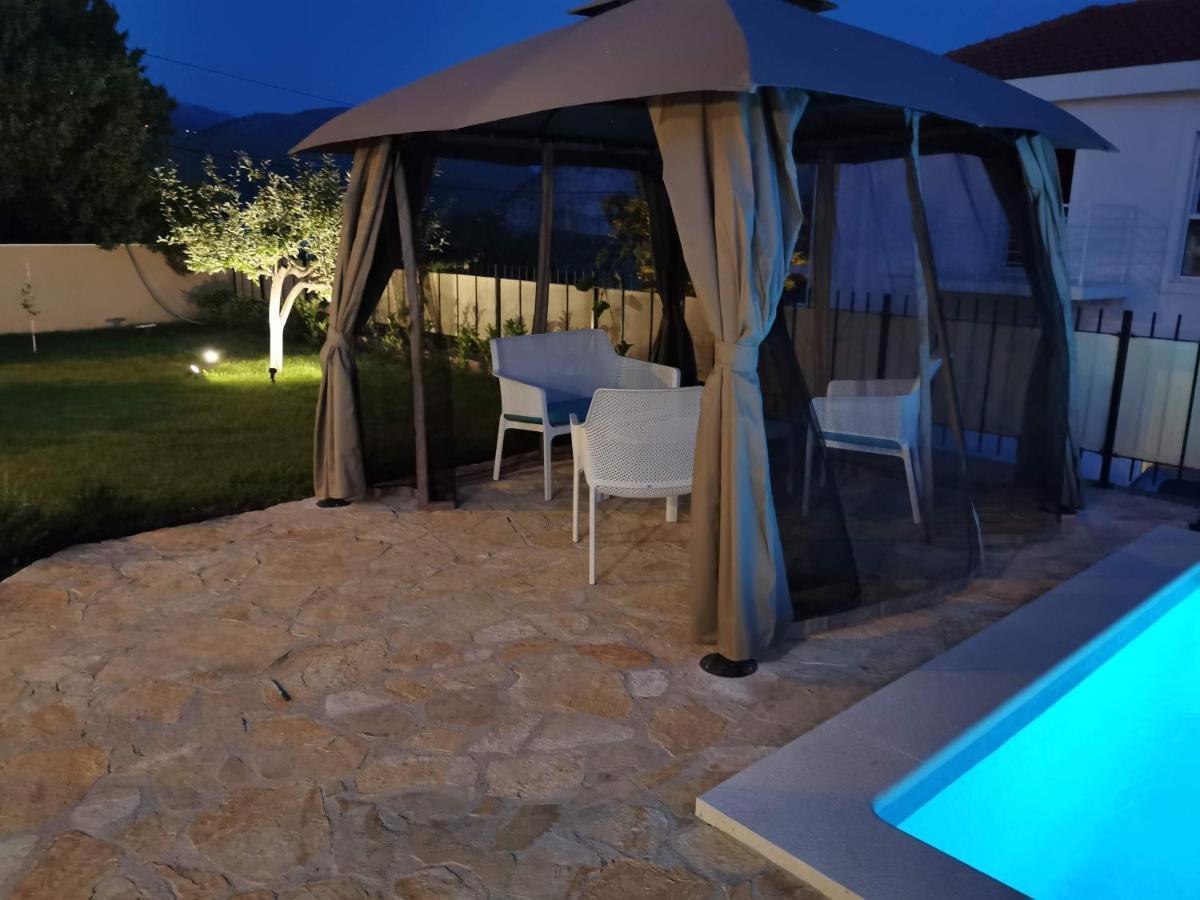 Villa Mater - Luxuriously Equipped Villa With A 15M Long Swimming Pool Žrnovnica Exterior foto