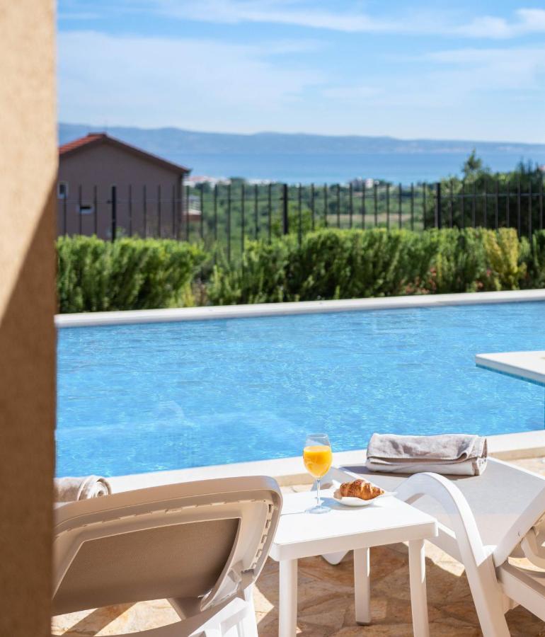 Villa Mater - Luxuriously Equipped Villa With A 15M Long Swimming Pool Žrnovnica Exterior foto