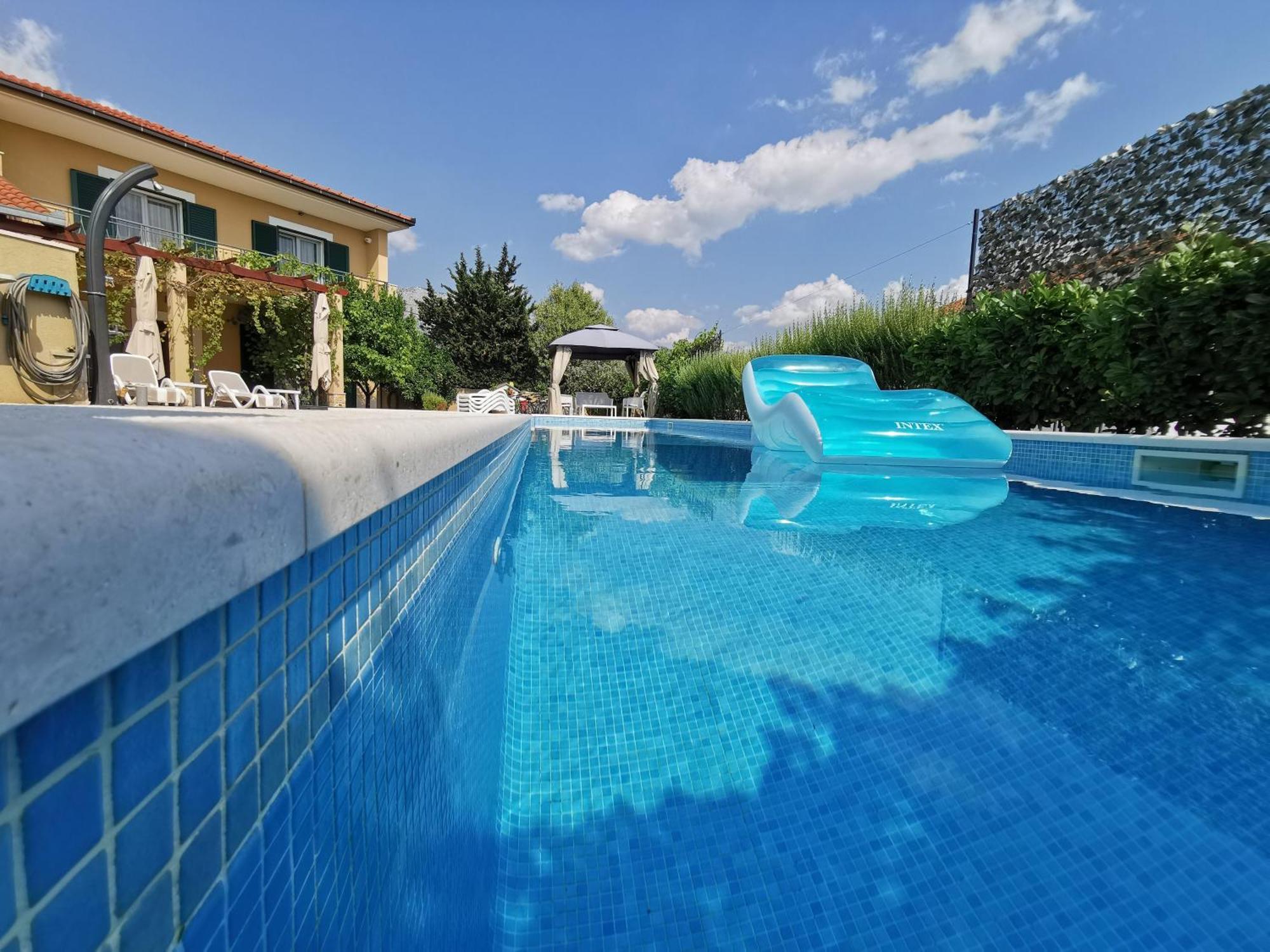 Villa Mater - Luxuriously Equipped Villa With A 15M Long Swimming Pool Žrnovnica Exterior foto
