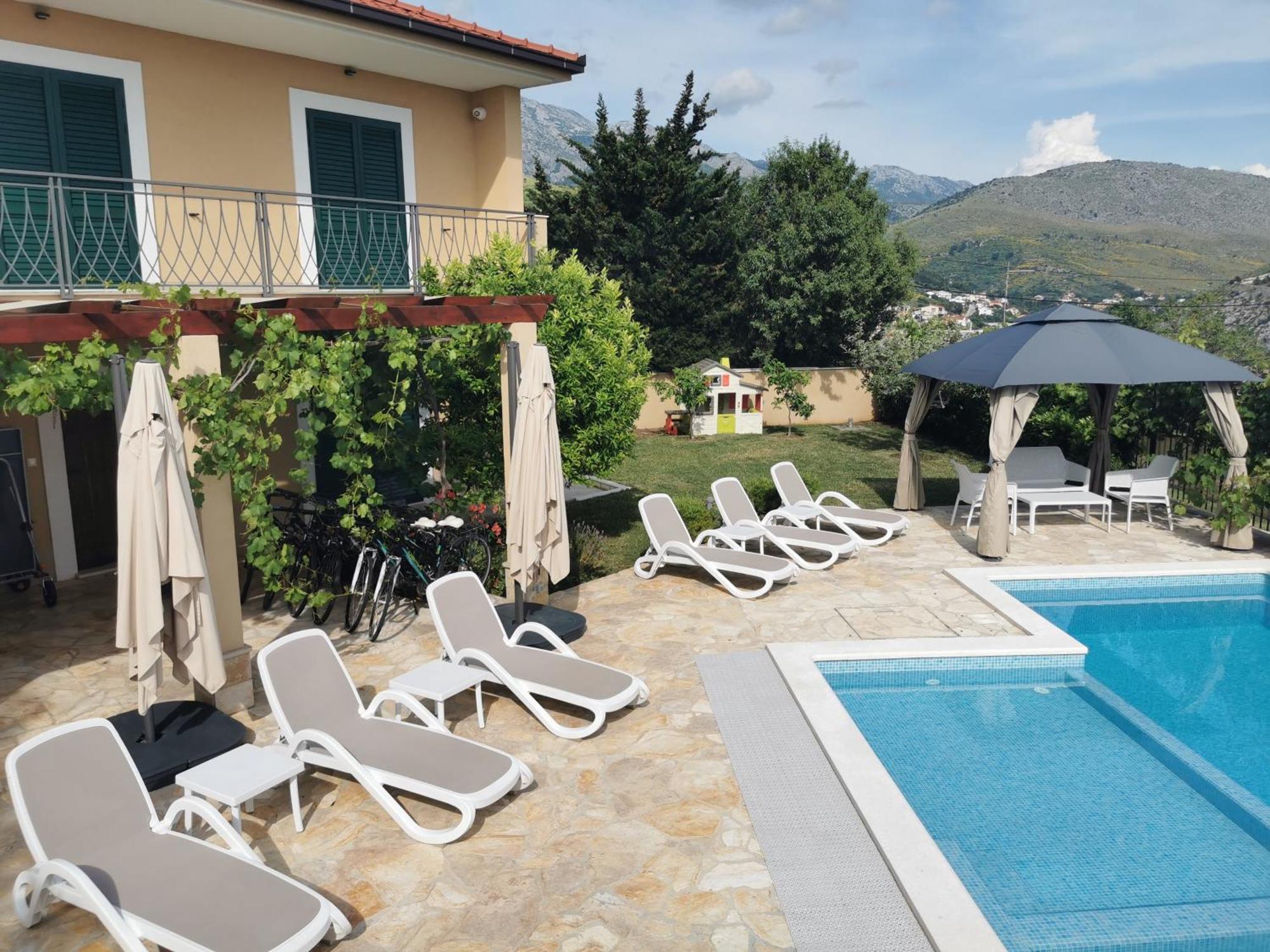 Villa Mater - Luxuriously Equipped Villa With A 15M Long Swimming Pool Žrnovnica Exterior foto