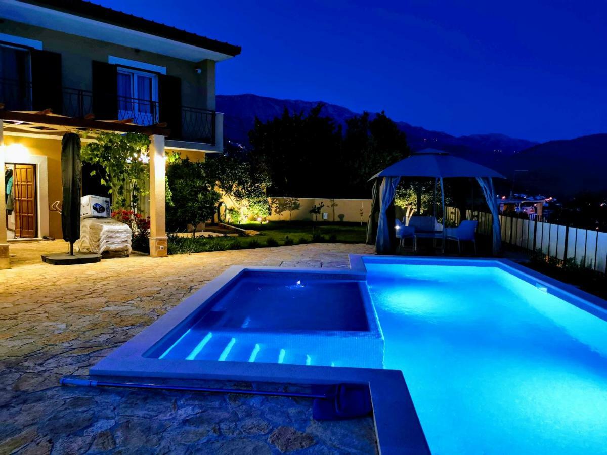 Villa Mater - Luxuriously Equipped Villa With A 15M Long Swimming Pool Žrnovnica Exterior foto